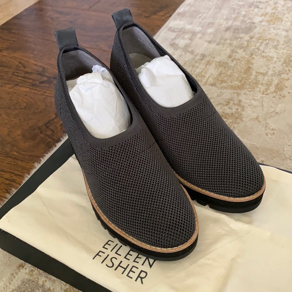 Eileen Fisher Marie wedge/ graphite color